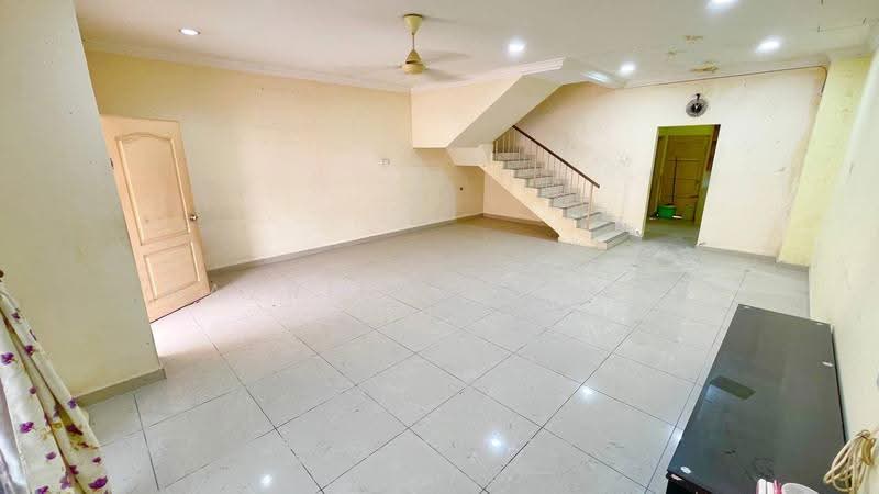 Terraced House for Sale in Sungai Buloh (Selangor) - Nazrin Hakimin - Living Room - PropertyGuru.com.my