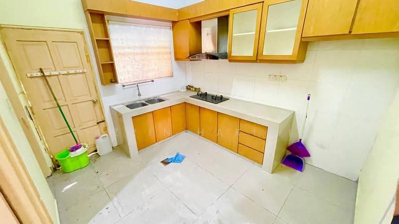 Terraced House for Sale in Sungai Buloh (Selangor) - Nazrin Hakimin - Kitchen - PropertyGuru.com.my