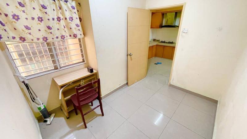Terraced House for Sale in Sungai Buloh (Selangor) - Nazrin Hakimin - Kitchen - PropertyGuru.com.my