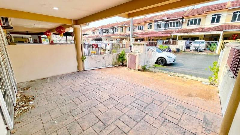 Terraced House for Sale in Sungai Buloh (Selangor) - Nazrin Hakimin - Exterior - PropertyGuru.com.my