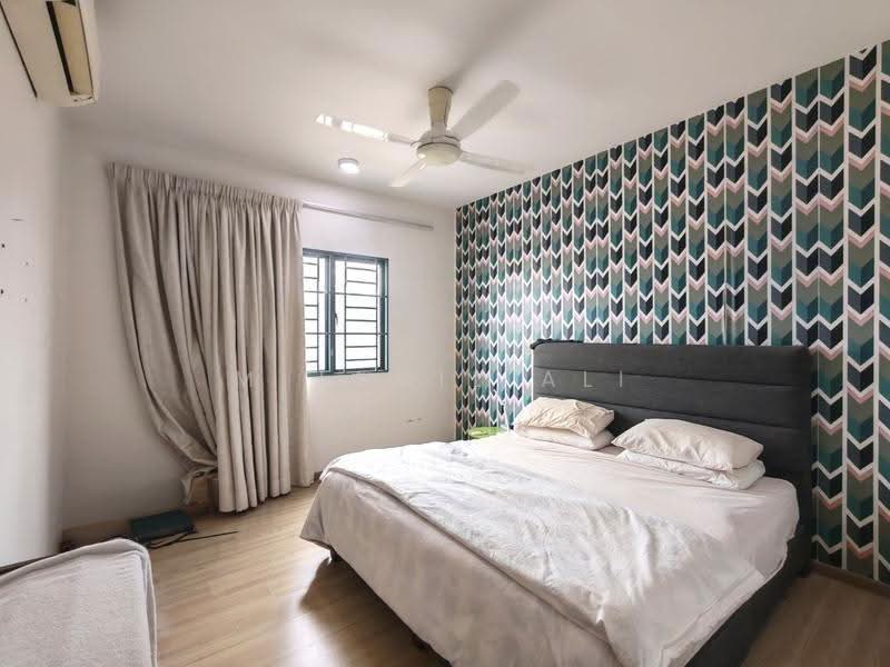 Kediaman Servis untuk Dijual di Residensi Alami - M Jamil Ali - Bedroom - PropertyGuru.com.my