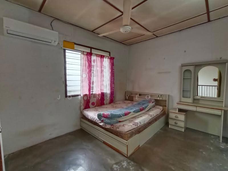 Rumah Teres 2-Tingkat untuk Dijual di Taman Menglembu (Menglembu) - Joline YEOW - Bedroom - PropertyGuru.com.my