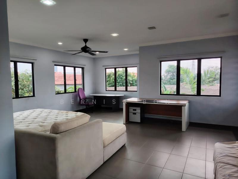 Bungalow House for Sale in SS1 (Petaling Jaya) - Bernisa Bon - Study - PropertyGuru.com.my