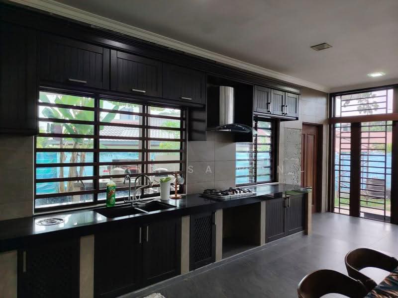 Bungalow House for Sale in SS1 (Petaling Jaya) - Bernisa Bon - Kitchen - PropertyGuru.com.my