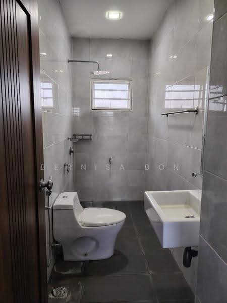 Bungalow House for Sale in SS1 (Petaling Jaya) - Bernisa Bon - Bathroom - PropertyGuru.com.my