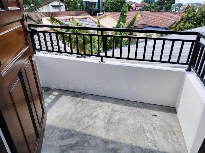 Bungalow House for Sale in SS1 (Petaling Jaya) - Bernisa Bon - Balcony - PropertyGuru.com.my