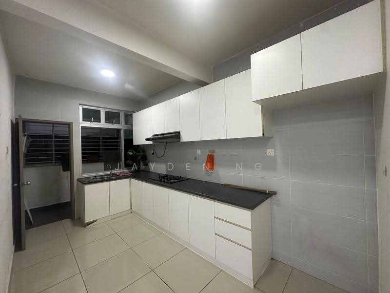 Apartment for Sale at Larkin Heights - Jayden Ng - Kitchen - PropertyGuru.com.my