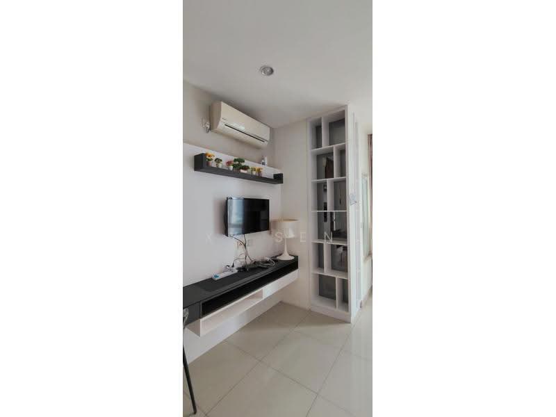 Kediaman Servis untuk Disewa di Twin Galaxy (Dwi Galaksi) - XY Sen - Living Room - PropertyGuru.com.my
