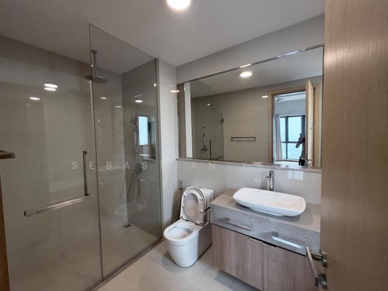 Kediaman Servis untuk Dijual di Megah Rise - Sebastian Yeoh - Bathroom - PropertyGuru.com.my