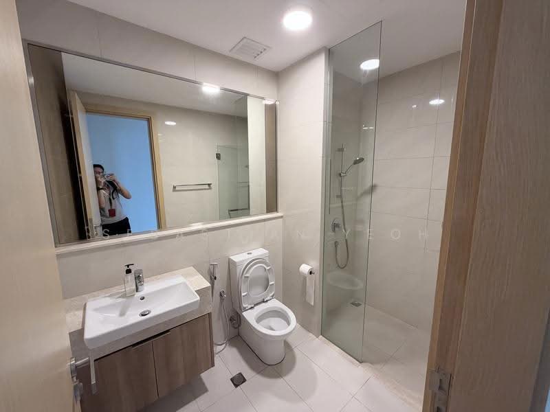 Kediaman Servis untuk Dijual di Megah Rise - Sebastian Yeoh - Bathroom - PropertyGuru.com.my