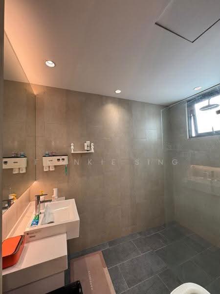Kediaman Servis untuk Dijual di East Parc @ Manjalara - Frankie Sing - Bathroom - PropertyGuru.com.my