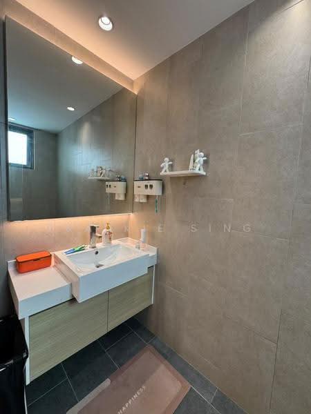 Kediaman Servis untuk Dijual di East Parc @ Manjalara - Frankie Sing - Bathroom - PropertyGuru.com.my