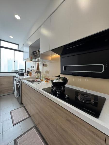Kediaman Servis untuk Dijual di East Parc @ Manjalara - Frankie Sing - Kitchen - PropertyGuru.com.my