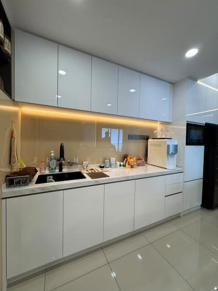 Kediaman Servis untuk Dijual di East Parc @ Manjalara - Frankie Sing - Kitchen - PropertyGuru.com.my