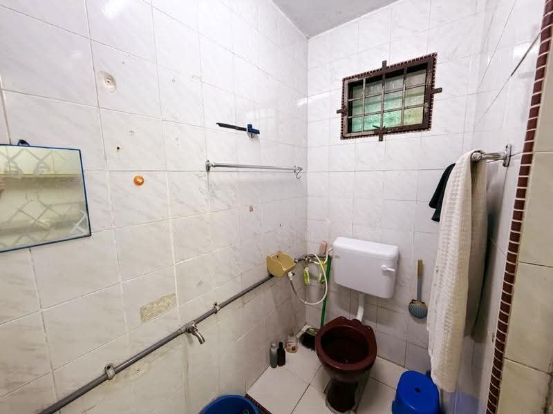 Rumah Teres 2-Tingkat untuk Dijual di Taman Ungku Tun Aminah (Skudai) - Xuelly Cheong - Bathroom - PropertyGuru.com.my