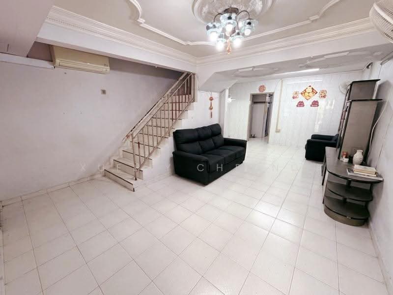 Rumah Teres 2-Tingkat untuk Dijual di Taman Ungku Tun Aminah (Skudai) - Xuelly Cheong - Living Room - PropertyGuru.com.my
