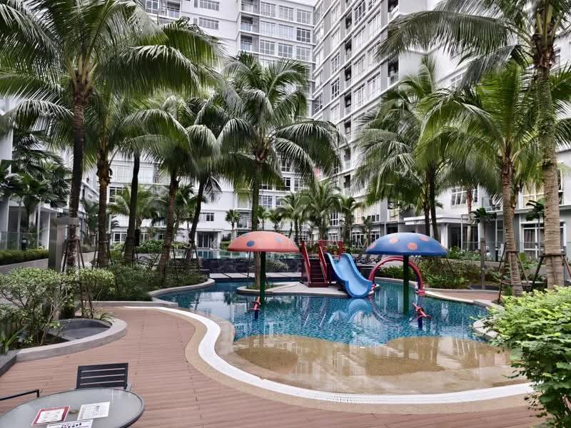 Kondominium untuk Disewa di Amverton Greens - SK Thiam - Pool - PropertyGuru.com.my