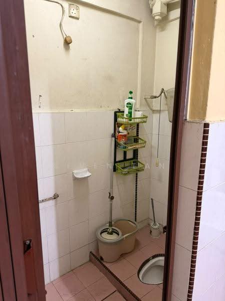 2-storey Terraced House for Rent in Permas Jaya (Johor) - Seven Tan - Bathroom - PropertyGuru.com.my