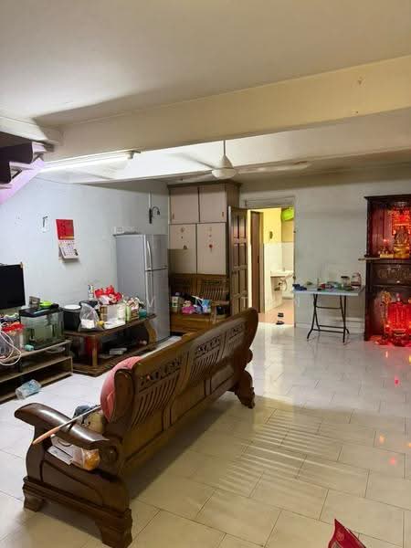 2-storey Terraced House for Rent in Permas Jaya (Johor) - Seven Tan - Living Room - PropertyGuru.com.my