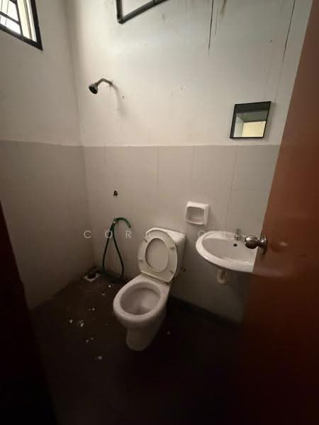 Shop / Office for Rent in Taman Sierra Perdana (Masai) - Cora Loh - Bathroom - PropertyGuru.com.my