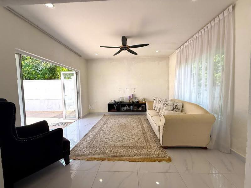Rumah Berkembar untuk Dijual di Tiara Kemensah (Ulu Kelang) - Cik Maya Abdul - Living Room - PropertyGuru.com.my