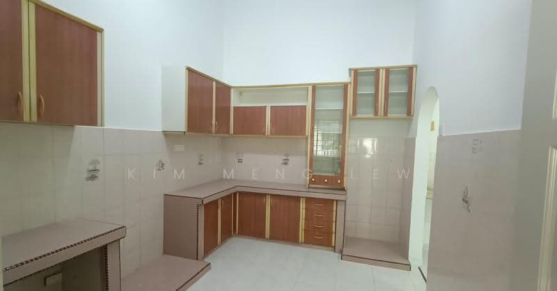1.5-storey Terraced House for Rent in Taman Bukit Maluri (Kepong) - Kim Meng Lew - Kitchen - PropertyGuru.com.my