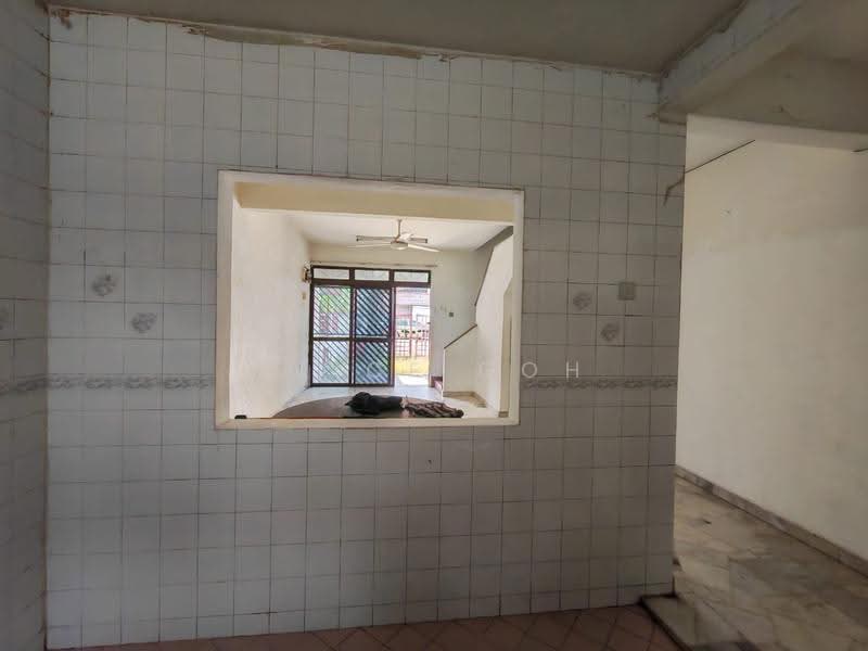 2-storey Terraced House for Sale in Taman Tan Sri Yaacob (Johor Bahru) - Alice Goh - Living Room - PropertyGuru.com.my