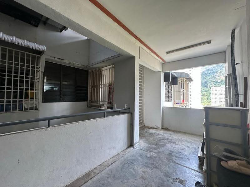Kondominium untuk Dijual di Ferringhi Delima Condominium - Alex Ho - Balcony - PropertyGuru.com.my