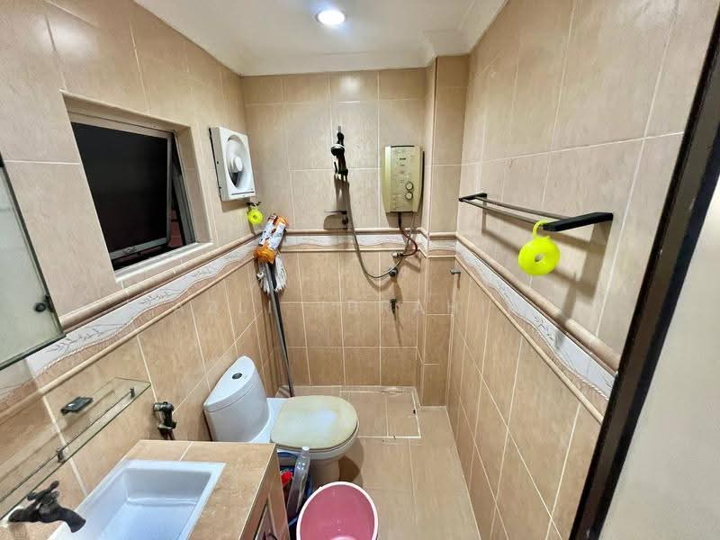 2-storey Terraced House for Sale in Taman Murni (Cheras) - Azli Ibrahim - Bathroom - PropertyGuru.com.my