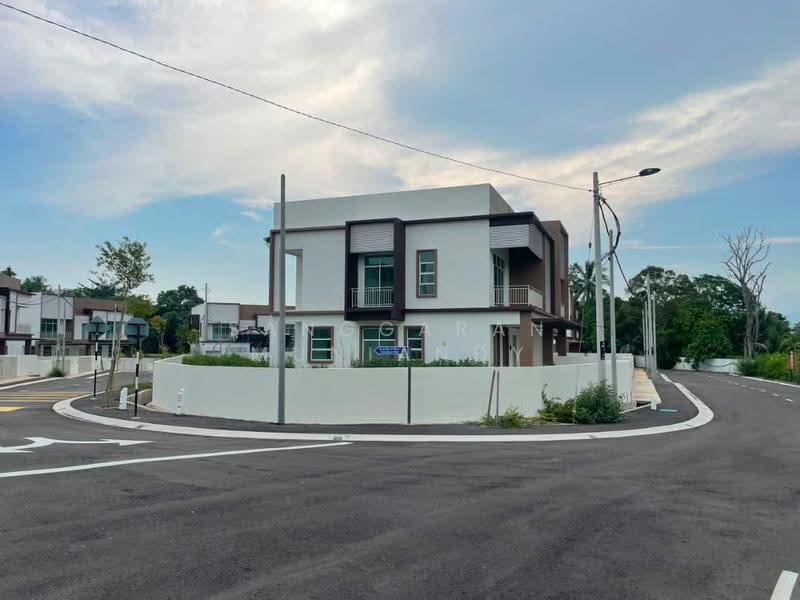 Semi-Detached House for Sale in Rumah Berkembar Dua Tingkat @ Sungai Petani, Kedah (Sungai Petani) - Sanggaran Muniandy - Exterior - PropertyGuru.com.my