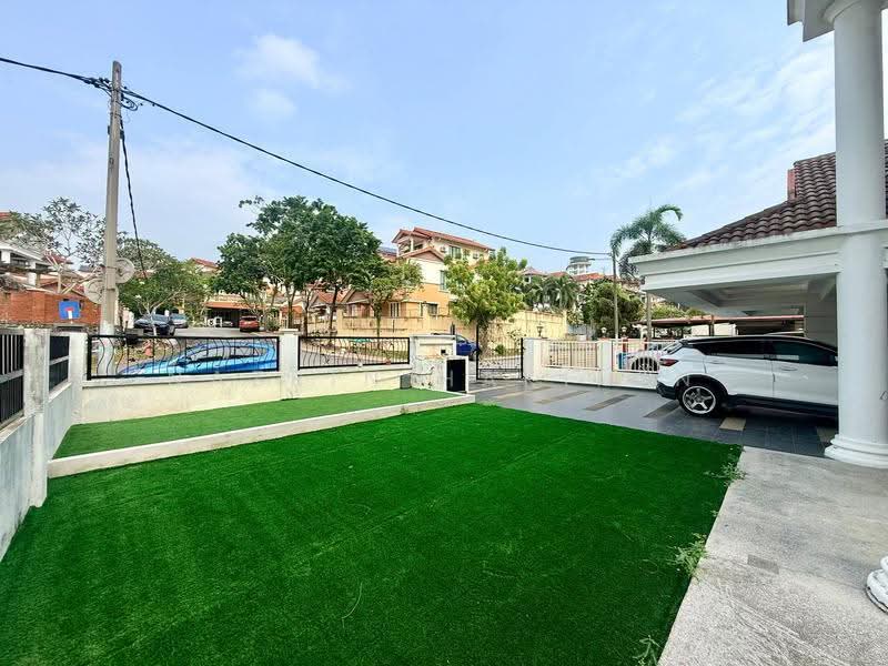 Terraced House for Sale in Bukit Rahman Putra (Sungai Buloh) - Nazrin Hakimin - Exterior - PropertyGuru.com.my