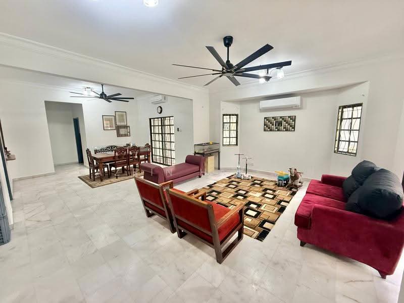 Terraced House for Sale in Bukit Rahman Putra (Sungai Buloh) - Nazrin Hakimin - Living Room - PropertyGuru.com.my