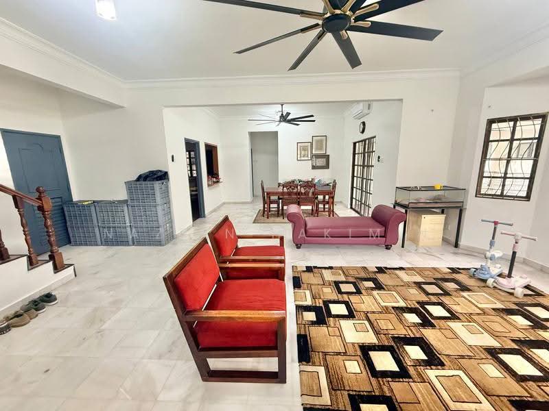 Terraced House for Sale in Bukit Rahman Putra (Sungai Buloh) - Nazrin Hakimin - Living Room - PropertyGuru.com.my