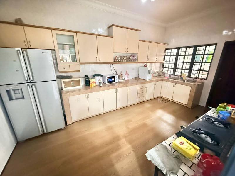Terraced House for Sale in Bukit Rahman Putra (Sungai Buloh) - Nazrin Hakimin - Kitchen - PropertyGuru.com.my