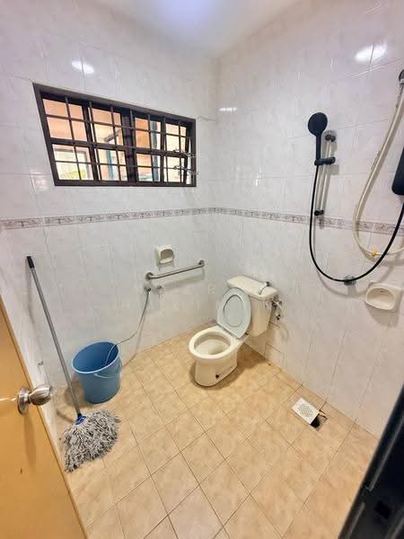Terraced House for Sale in Bukit Rahman Putra (Sungai Buloh) - Nazrin Hakimin - Bathroom - PropertyGuru.com.my