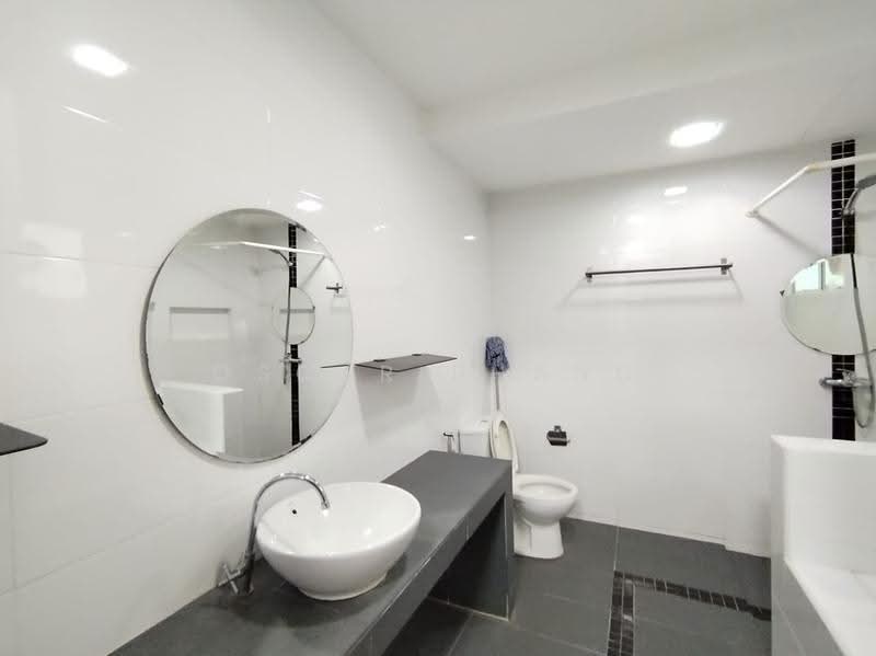 Service Residence for Rent at Ritze Perdana 2 - Oscar Phang - Bathroom - PropertyGuru.com.my
