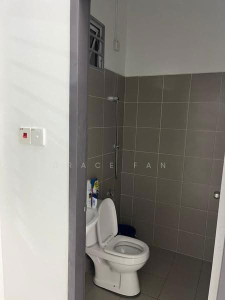Rumah Teres 1-Tingkat untuk Disewa di Taman Puteri (Kluang) - Grace Fan - Bathroom - PropertyGuru.com.my