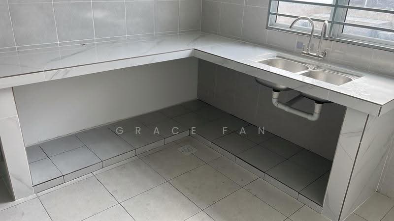 Rumah Teres 1-Tingkat untuk Disewa di Taman Puteri (Kluang) - Grace Fan - Kitchen - PropertyGuru.com.my