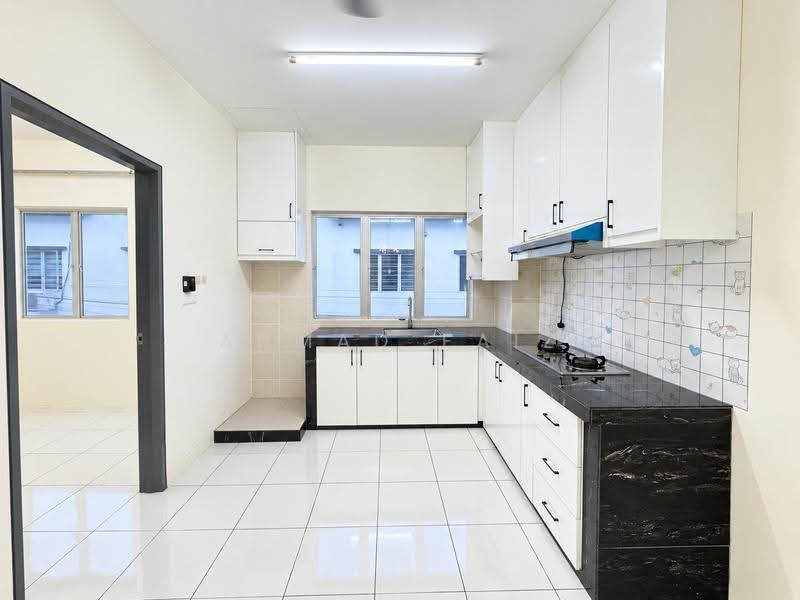 Rumah Bandar untuk Disewa di Cyberjaya (Selangor) - Ahmad Faiz - Kitchen - PropertyGuru.com.my