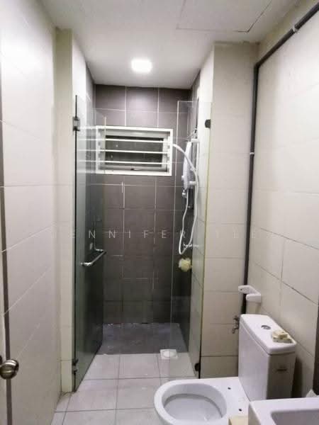 Kondominium untuk Dijual di First Residence (Residensi Unggul) - Jennifer Tee - Bathroom - PropertyGuru.com.my