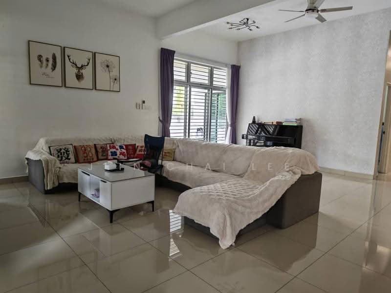 Cluster House for Sale in Taman Pulai Hijauan (Skudai) - Jiin Chai Lee - Living Room - PropertyGuru.com.my