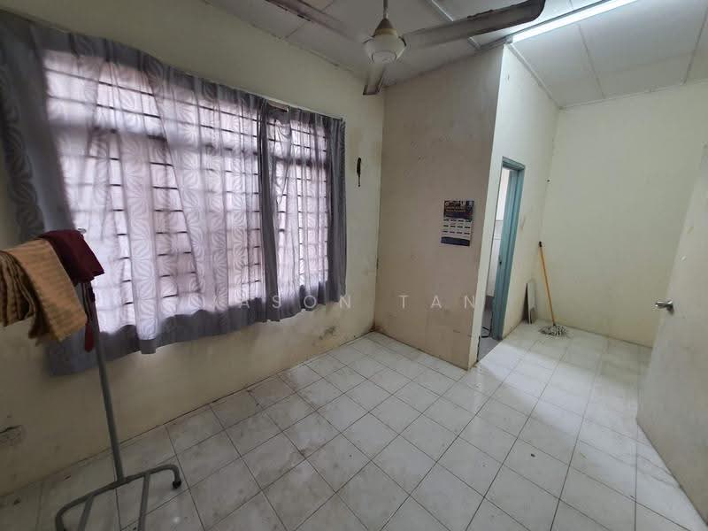2-storey Terraced House for Sale in Lestari Putra (Seri Kembangan) - Jason Tan - Interior - PropertyGuru.com.my