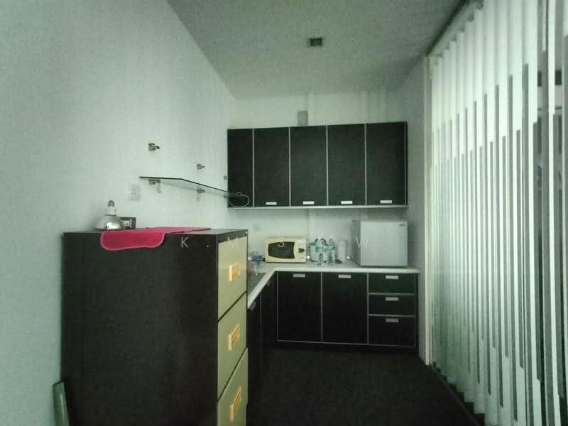 Office for Sale in Kelana Jaya (Petaling Jaya) - K.M Seow - Kitchen - PropertyGuru.com.my