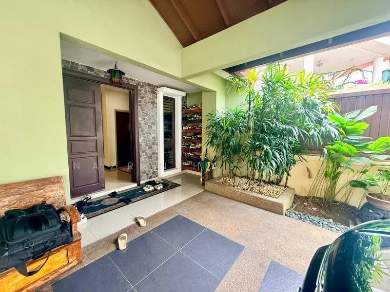 Bungalow House for Sale in Bukit Rahman Putra (Sungai Buloh) - Nazrin Hakimin - Entrance - PropertyGuru.com.my