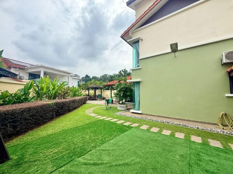 Bungalow House for Sale in Bukit Rahman Putra (Sungai Buloh) - Nazrin Hakimin - Exterior - PropertyGuru.com.my