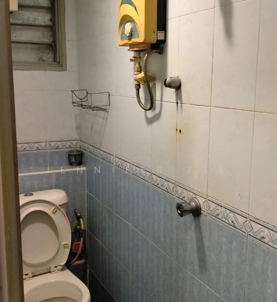 Pangsapuri untuk Dijual di Aman Dua - Jennifer Tee - Bathroom - PropertyGuru.com.my