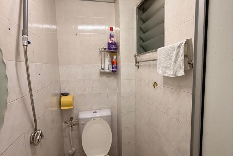 Pangsapuri untuk Dijual di Taman Sri Kuching - Jennifer Tee - Bathroom - PropertyGuru.com.my