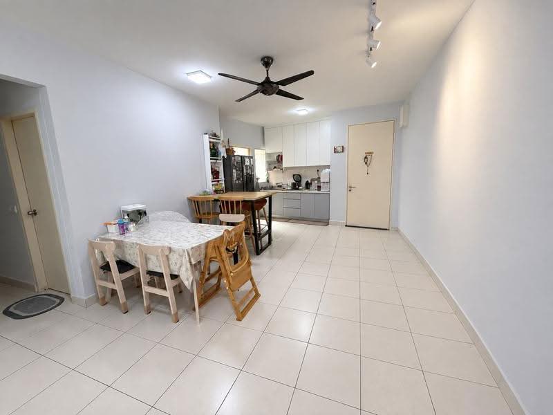Apartment for Rent at Pangsapuri Seri Mutiara - Sam Chan - Dining Room - PropertyGuru.com.my