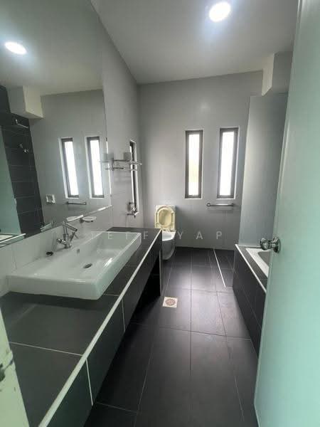 Link Bungalow for Rent in Bukit Indah (Iskandar Puteri (Nusajaya)) - Jeff Yap - Bathroom - PropertyGuru.com.my