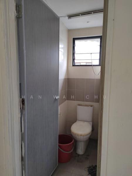 Shop / Office for Rent in Pusat Komersial TSB (Sungai Buloh) - Eric Chu - Bathroom - PropertyGuru.com.my